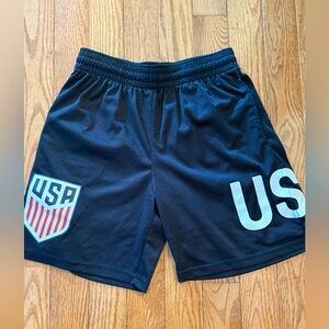 Men's 5th & Ocean by New Era Navy USMNT Mesh Shorts Large 8” Inseam